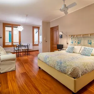 https://miradas.hotelsalgherosardinia.com